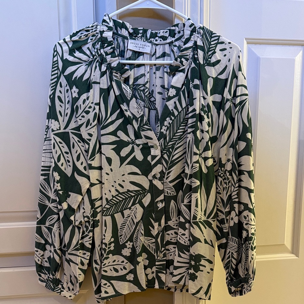 Dress Forum Green and White Leaf Print Blouse